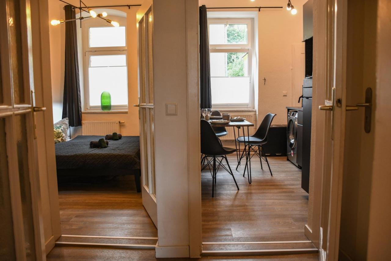 Moderne Ferienwohnung In Direkter Naehe Zur Uni, Netflix Gratis, Wlan, Waschmaschine, Geschirrspueler, Zentrum, Chemnitz Extérieur photo