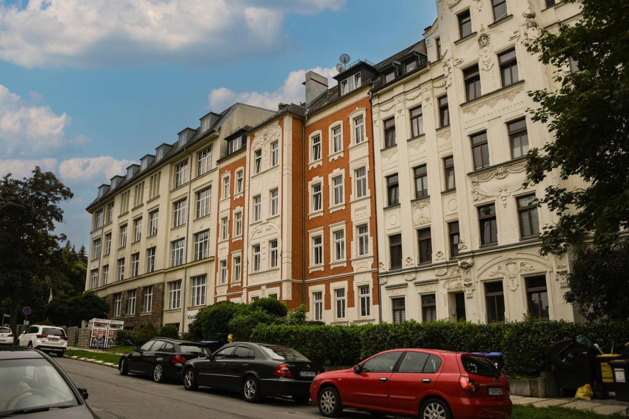 Moderne Ferienwohnung In Direkter Naehe Zur Uni, Netflix Gratis, Wlan, Waschmaschine, Geschirrspueler, Zentrum, Chemnitz Extérieur photo